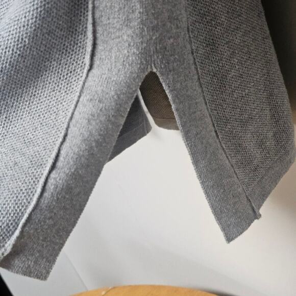 J Jill Gray Knit Silk Wool Blend Tunic Sweater Quiet Luxury Minimalist Size M - Picture 2 of 5